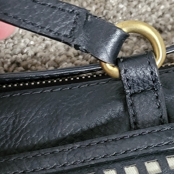 Fossil Leather Gingham Crossbody Purse with lots of pockets - Picture 2 of 14